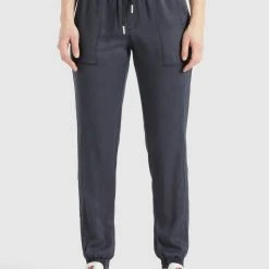 Am billigsten ❤️ Khujo MARIZA - Jogginghose - Grau Gewaschen, Damen 🛒