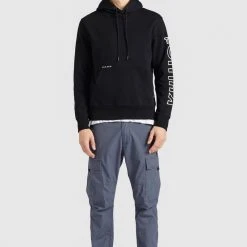 Rabatt ✔️ Khujo RODNEY - LOGO - Kapuzenpullover - Black, Herren 👍