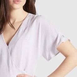 Brandneu 💯 Khujo GIOVANNA - Bluse - Flieder-weiß Gepunktet, Damen 🛒 15 Brandneu 💯 Khujo GIOVANNA - Bluse - Flieder-weiß Gepunktet, Damen 🛒 -Khujo Verkaufsladen 60cc649c6a7c4cd797f3534edb7f45fd