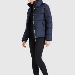 Angebote 🤩 Khujo TUBA - Winterjacke - Dunkelblau, Damen ⭐ 11 Angebote 🤩 Khujo TUBA - Winterjacke - Dunkelblau, Damen ⭐ -Khujo Verkaufsladen 648c4152ddc244dfa13747269bb504f3