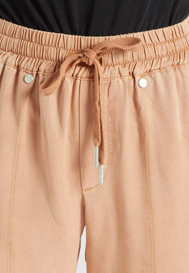 Großhandel ⌛ Khujo MARIZA - Jogginghose - Aprikot Gewaschen, Damen 🥰 6 Großhandel ⌛ Khujo MARIZA - Jogginghose - Aprikot Gewaschen, Damen 🥰 – Bild 6