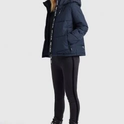 Angebote ✔️ Khujo ESILA - Winterjacke - Dunkelblau, Damen ⌛ 15 Angebote ✔️ Khujo ESILA - Winterjacke - Dunkelblau, Damen ⌛ -Khujo Verkaufsladen 7ea52173950f434f9f70e463d388a186