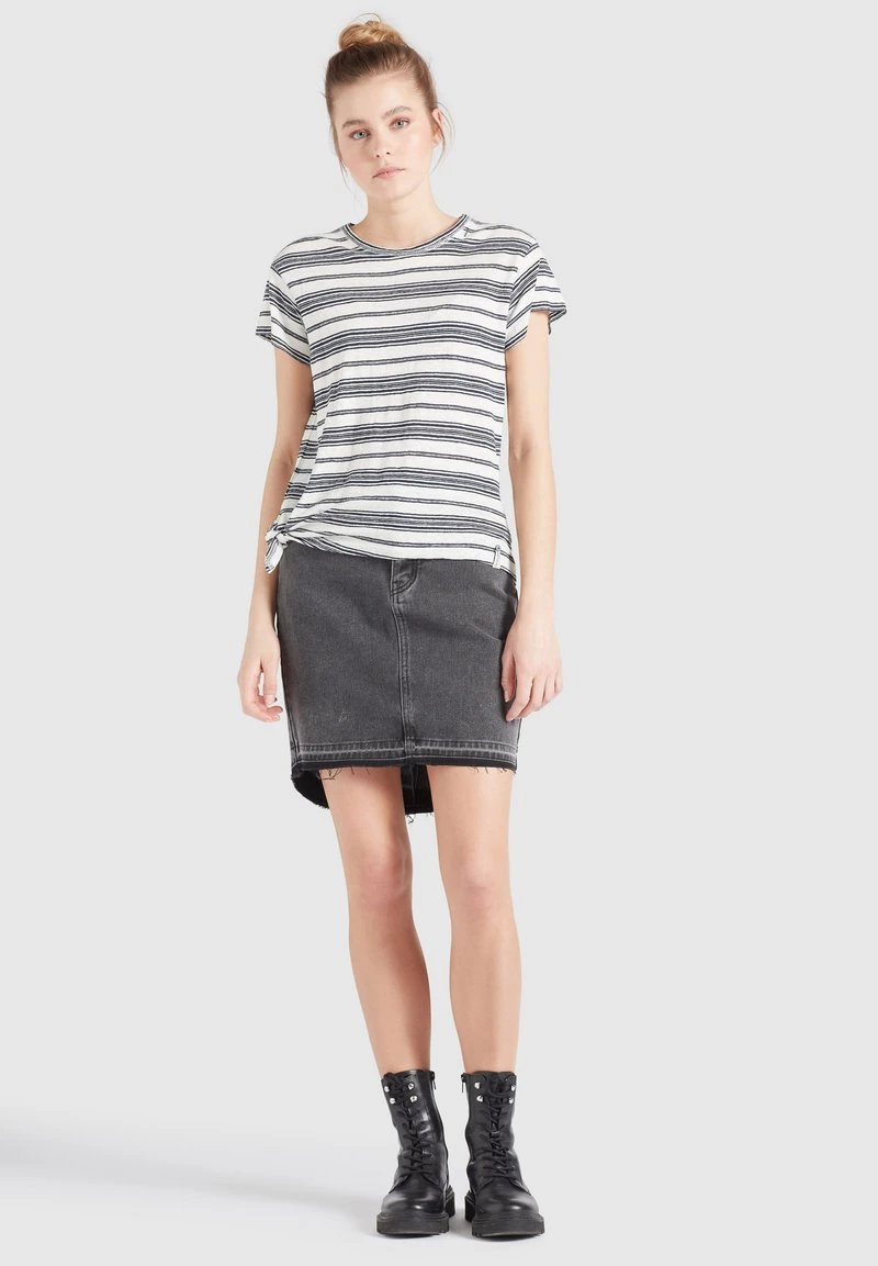 Bestes Angebot ⌛ Khujo MATAMA - T-Shirt Print - Naturweiß-dunkelblau Gestreift, Damen 🎁 6 Bestes Angebot ⌛ Khujo MATAMA - T-Shirt Print - Naturweiß-dunkelblau Gestreift, Damen 🎁 – Bild 6