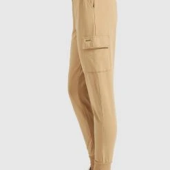 Besorgen ✔️ Khujo STACI - Jogginghose - Beige, Damen 🥰 -Khujo Verkaufsladen d0c8171265424b5e9d3891469b2870cc