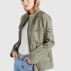 Am billigsten 🌟 Khujo FAMKE - Übergangsjacke - Hellkhaki, Damen 🔥