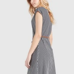 Bestes Angebot 💯 Khujo LEIFA - Freizeitkleid - Dunkelblau-weiß Gestreift, Damen 🎉 12 Bestes Angebot 💯 Khujo LEIFA - Freizeitkleid - Dunkelblau-weiß Gestreift, Damen 🎉 -Khujo Verkaufsladen ff5b9aeccd6e4f43ae0b8a04bce539c8